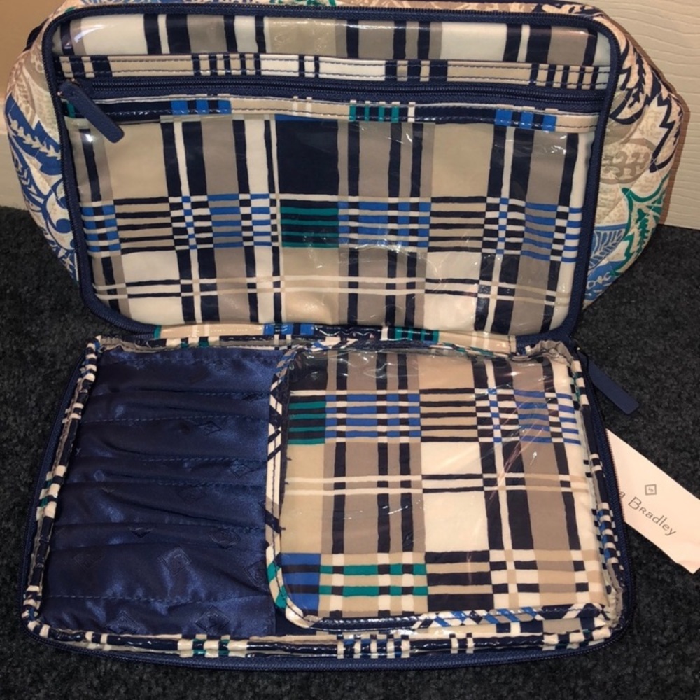 Vera Bradley Large Iconic Brush & Blush Travel Case - Picture 9 of 9